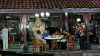 Foto: Nasi Goreng dan Hangatnya Pertemuan SBY-Prabowo