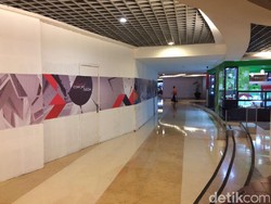 Nasib Pegawai Mal Imbas Corona, Dirumahkan hingga Kena PHK