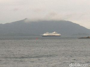 Cuaca Buruk, Kapal Pesiar dari Thailand Gagal Bersandar di Sabang