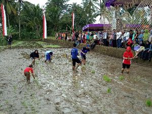 Pagelaran Makaryo Tani, Cara Banyuwangi Ajak Generasi Muda Bertani
