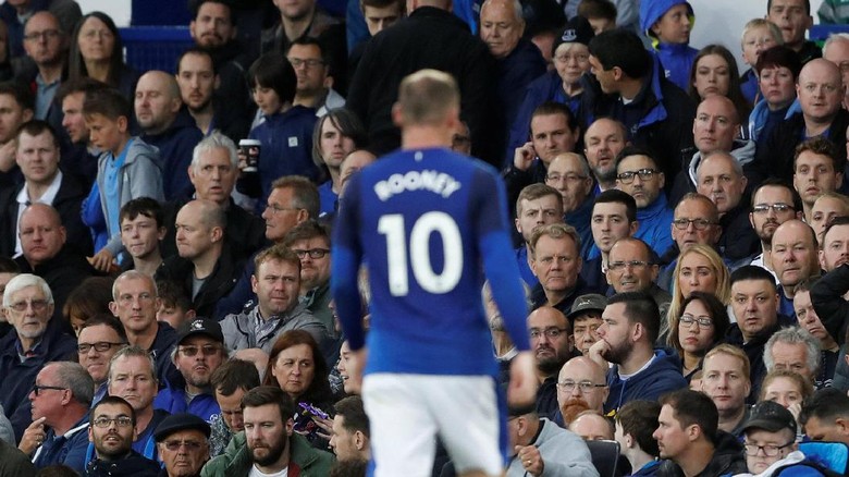Senangnya Rooney Berseragam Biru Lagi di Goodison Park Senangnya Rooney Berseragam Biru Lagi di Goodison Park