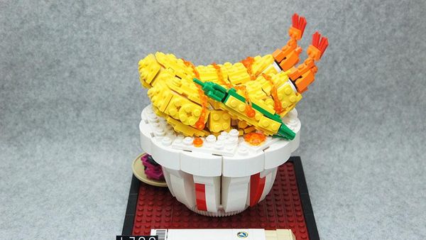 Pencinta Lego, Lihat Nih Kreasi Pisang, Tempura Sampai Pizza dari Lego!