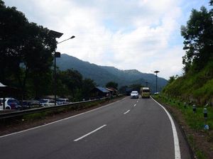 Nggak Cuma Tol, Mudik Lewat Jalan Nasional Juga Banyak Untungnya Nggak Cuma Tol, Mudik Lewat Jalan Nasional Juga Banyak Untungnya