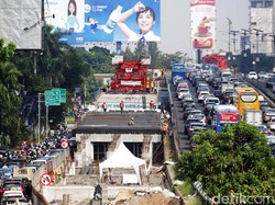 Anies Minta Laporan Proyek Flyover Pancoran dan Underpass Mampang