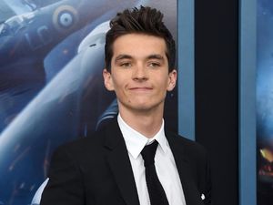 Perjuangan Fionn Whitehead Bentuk Tubuh untuk Peran di Dunkirk