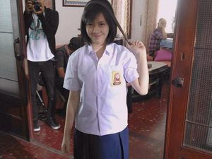 Si Manis Adhisty Zara, Pemeran Disa di Film Dilan