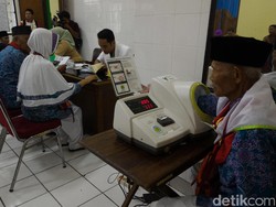 Kesehatan Menurun, Calhaj 83 Tahun dari Embarkasi Solo Dirawat di RS
