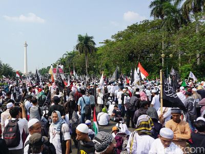 Foto: Protes Perppu Ormas, Massa Aksi 287 Padati Silang Monas
