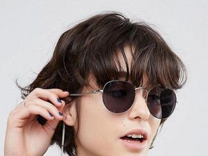 Aneh Banget, Asos Rilis Kacamata Ber-anting yang Bikin Bingung Netizen Aneh Banget, Asos Rilis Kacamata Ber-anting yang Bikin Bingung Netizen