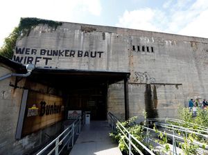 Pameran Seni Perjalanan Adolf Hitler Ada di Bunker Berlin! Pameran Seni Perjalanan Adolf Hitler Ada di Bunker Berlin!
