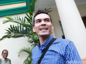 Soal Tuduhan Biseksual, Atalarik Syah Angkat Bicara