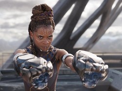 Penampilan Shuri dan Okoye Buat Black Panther 2 Dibocorkan Produk Minuman Ringan
