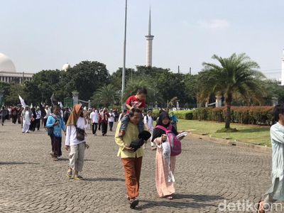 Foto: Ibu-ibu hingga Balita Ikut Aksi Tolak Perppu