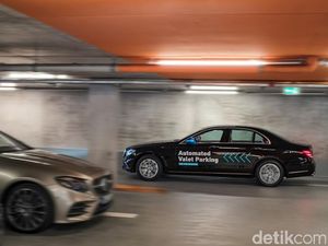 Canggih, Ada Parkir Valet Mobil Tanpa Sopir di Stuttgart