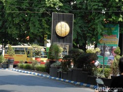 Pemkab Pasuruan Percantik Taman Batas Kota Targetkan Adipura Kencana