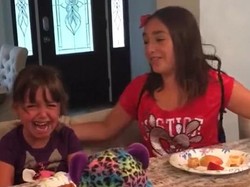 Waduh! Anak Ini Nangis Saat Ibunya Umumkan Rencana Mereka Jadi Vegan