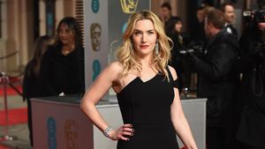Foto: 10 Gaya Kate Winslet Tampil Mempesona dengan Gaun malam