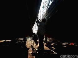 Banyak Pabrik Kapal Ilegal di Utara Jawa Hingga Merauke