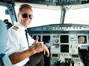 Berapa Gaji Pilot di Indonesia dan Luar Negeri? Berapa Gaji Pilot di Indonesia dan Luar Negeri?