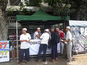 Posko Logistik dan Kesehatan untuk Aksi 287 Disiapkan di Istiqlal Posko Logistik dan Kesehatan untuk Aksi 287 Disiapkan di Istiqlal