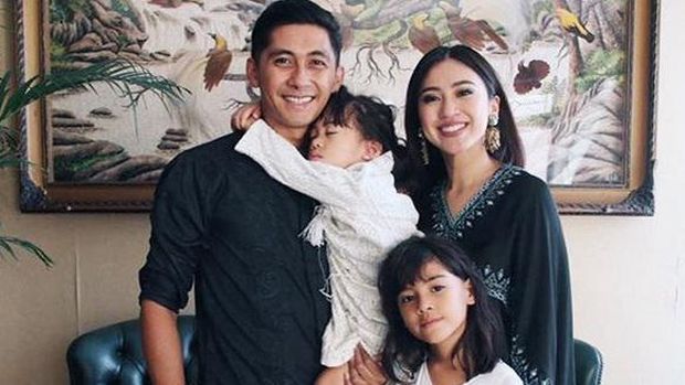 Tyna Kanna Mirdad dan keluarga