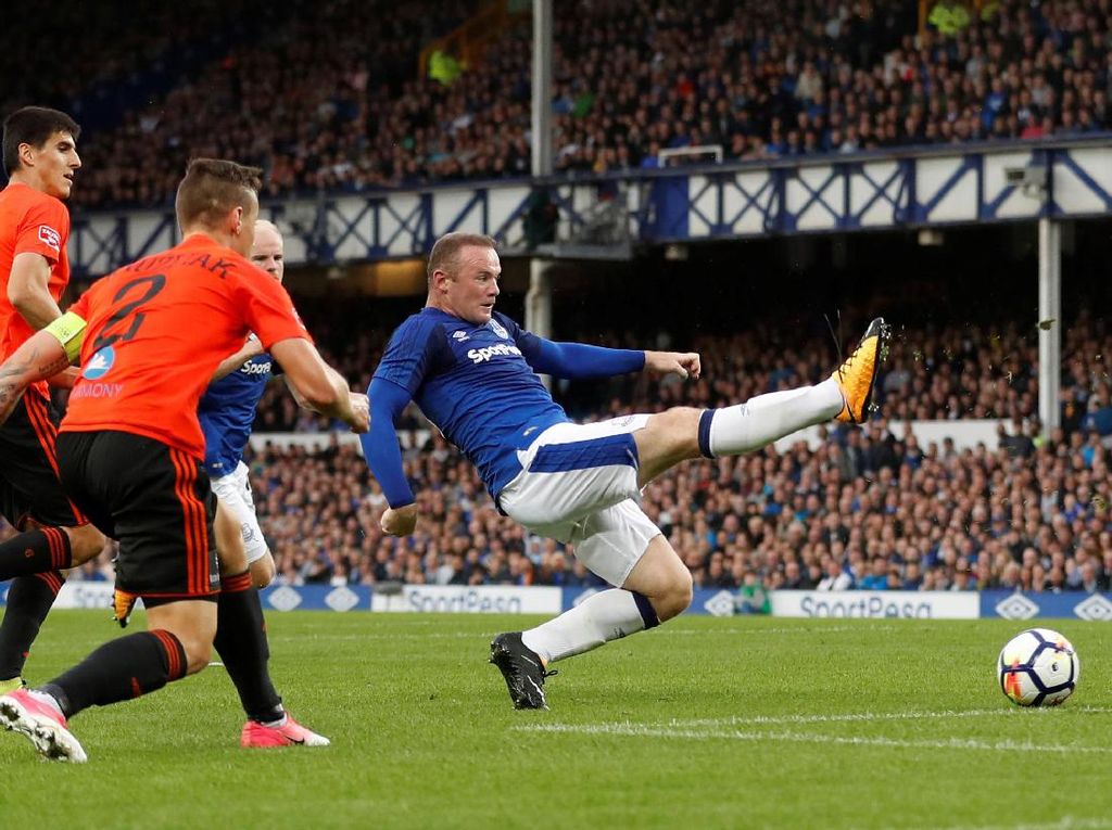 Melihat Debut Rooney di Eropa bersama Everton Melihat Debut Rooney di Eropa bersama Everton