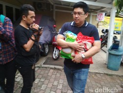 Ke YLKI, PT IBU Beberkan Produksi Beras Maknyuss dan Ayam Jago