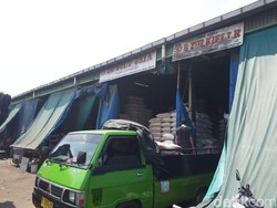 5 Hari Pasokan Beras Sepi, Pedagang Cipinang Hanya Habiskan Stok