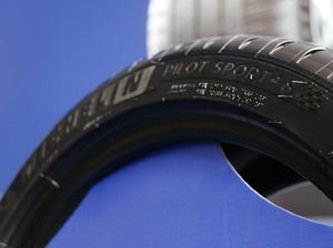 Kenapa Ban Mobil Sport Harus Dibedakan? Ini Alasannya