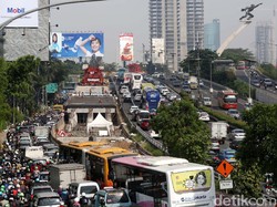 Malas Jalan Kaki, Selamat Menikmati Macet DKI