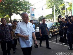Mendag ke Pasar Induk Cipinang, Pasokan Beras Masih Sepi