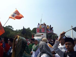 Kumpul di Patung Kuda, Massa Aksi 287 Berorasi Kumpul di Patung Kuda, Massa Aksi 287 Berorasi