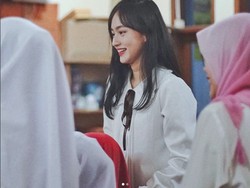 Banyak Pasien Datang Berobat, Gara-gara Dokternya Cantik?
