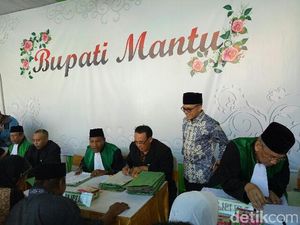 Bupati Anas Mantu 112 Pasutri Banyuwangi