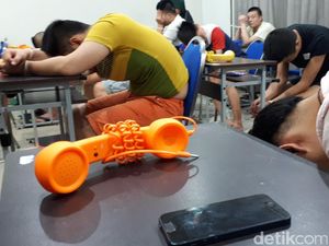 Penjahat Siber Internasional di Surabaya Baru Sewa Rumah 2 Bulan Penjahat Siber Internasional di Surabaya Baru Sewa Rumah 2 Bulan