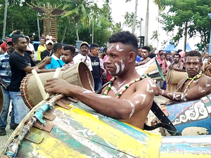 Video: Serunya Suling Tambur Festival di Raja Ampat