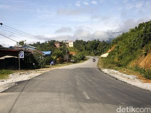 Menjajal Aspal Menuju Perbatasan Indonesia Malaysia