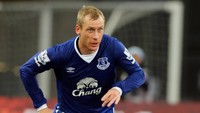 Gelandang Everton lain, Tony Hibbert, juga menjadi pemain yang rentan cedera. Dia menepi selama 768 hari. Saat ini, Hibbert sudah pensiun. (Stanley Chou/Getty Images)