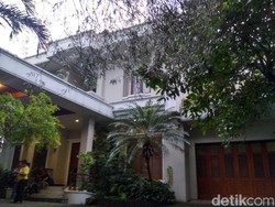 Penggerebekan WN China di Pondok Indah Terkait Kejahatan Siber Internasional