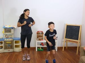 Fit Mum and Bub Menginspirasi Ibu-ibu Olahraga Bareng Anaknya Fit Mum and Bub Menginspirasi Ibu-ibu Olahraga Bareng Anaknya