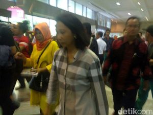 Video Saat Menteri Rini dan Dirut KAI Diceramahi Warga di Travel Fair