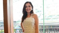 Air Mata Tsania Marwa, Jessica Iskandar Pretty in White