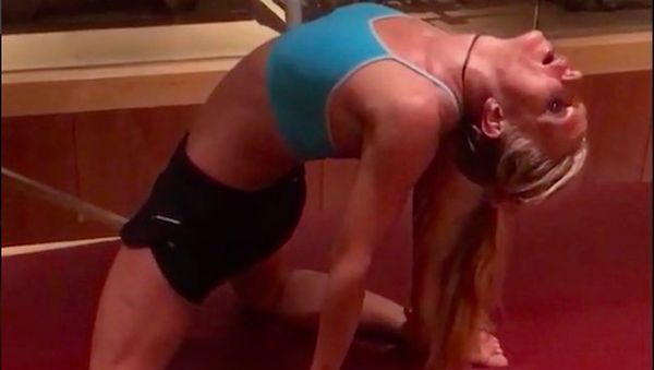 Ingin Punya Perut Rata Seperti Britney Spears? Yuk, Contek Olahraganya