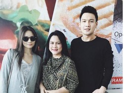 Saat Iriana Jokowi Minta Foto Bareng Stella Eks JKT48