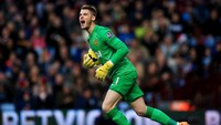 Didatangkan dari Atletico Madrid pada 2011-12, David de Gea menjalani musim pertama di Manchester United yang sulit. De Gea berhasil bangkit untuk mengantar MU meraih sejumlah trofi dan memasukkan dirinya dalam jajaran kiper terbaik dunia saat ini. Foto: Getty Images/Richard Heathcote