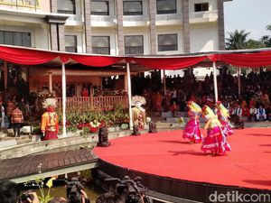 Jokowi: Intervensi Peradaban Barat Sudah Mendesak Kita