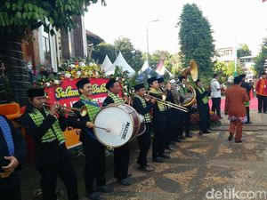 Ada Jokowi, Pengunjung Lebaran Betawi di Setu Babakan Membludak