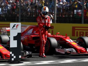 Vettel Menjawab Kritik dengan Pole di Hungaroring Vettel Menjawab Kritik dengan Pole di Hungaroring