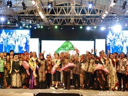 Banyuwangi Batik Festival 2017 Suguhkan Desain Batik Cantik & Elegan