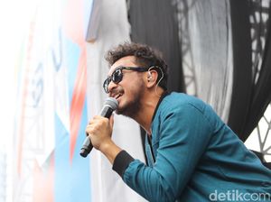 Giring Ganesha Buka Peluang Reuni Bareng Nidji Giring Ganesha Buka Peluang Reuni Bareng Nidji
